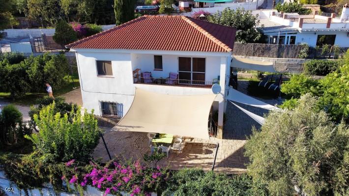 Orgiva. Detached house with five bedrooms and pool