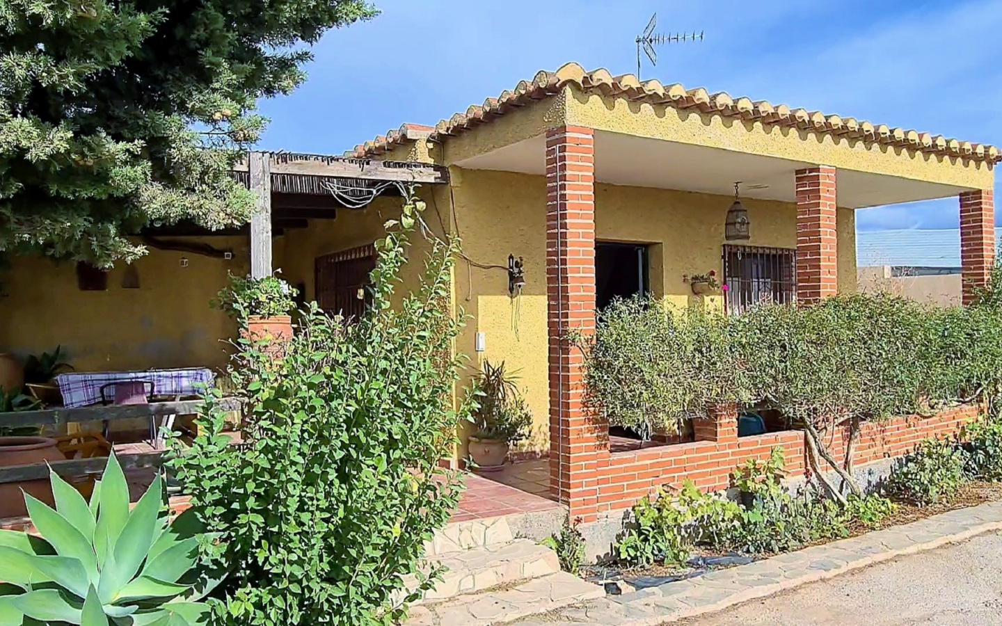 Molvizar. Three Bedroom Cortijo