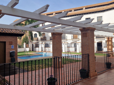 0431, Velez de Benaudalla. Duplex apartment with communal pool