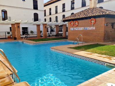 0438, Velez de Benaudalla. Duplex apartment with communal pool