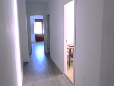 0458, Salobreña. Renovated three-bedroom flat