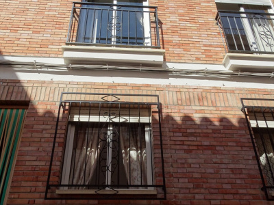 0470, Velez de Benaudalla. Town House with garden 