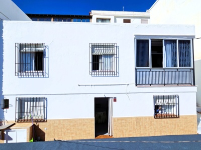 0589, Salobreña. Three Bedroom Townhouse