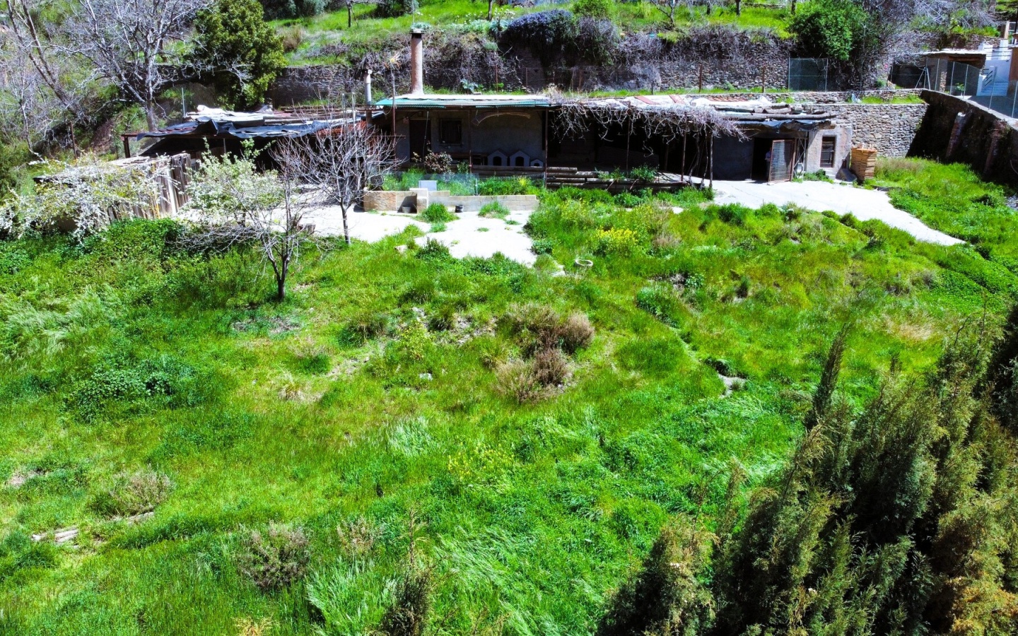Pampaneira. Rustic property in the village