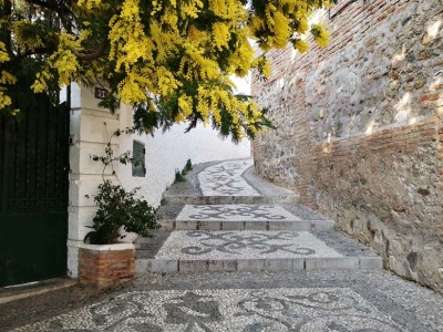 calles-del-albaicin-escalones