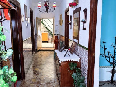0622, Orgiva. Seven Bedrooms Townhouse