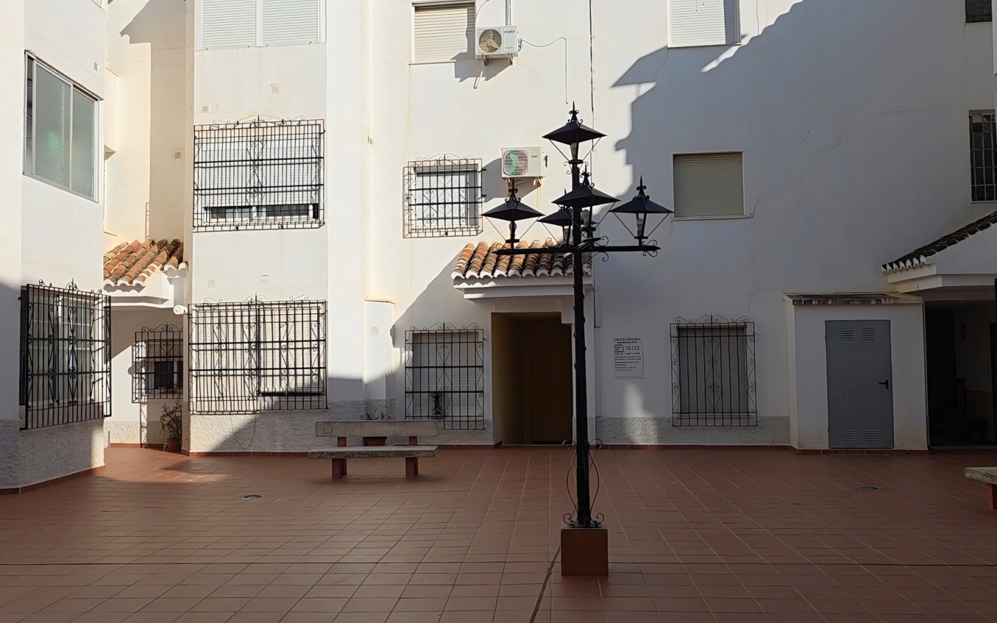Salobreña. Three Bedrooms Flat
