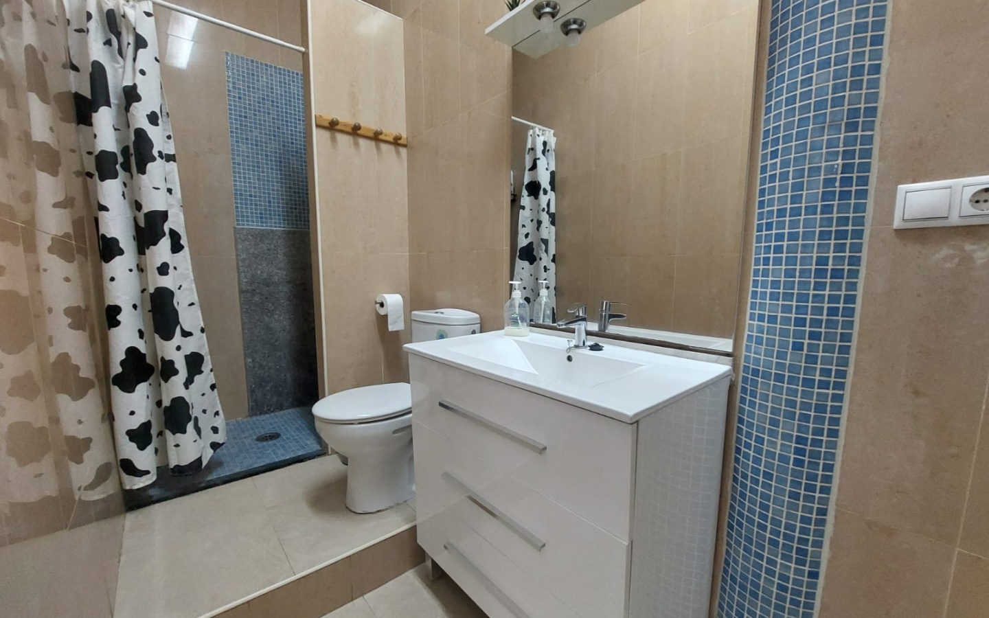 WhatsApp Image 2025-10-07 at 12.34.51 (4) WhatsApp Image 2025-10-07 at 12.34.51 (4)