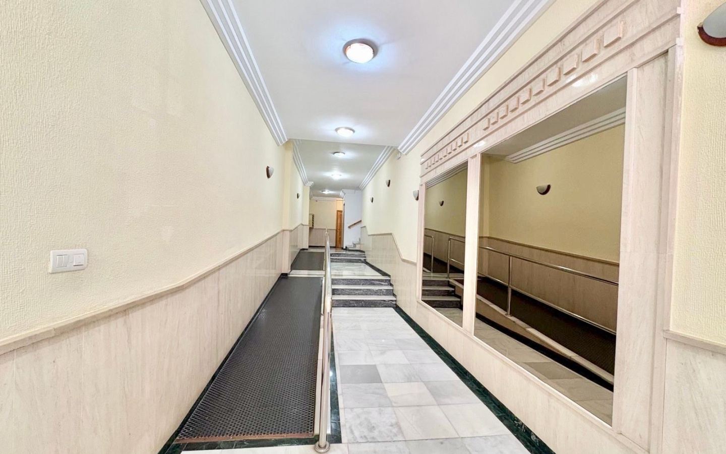 Salobreña. Three Bedroom Apartment